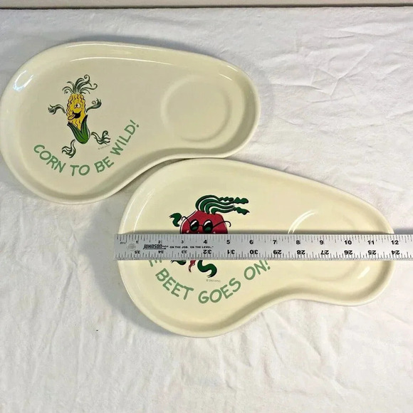 Vintage 2003 WMG the Beet Goes On and Corn To Be Wild Lunch/Snack Plates - Picture 8 of 10